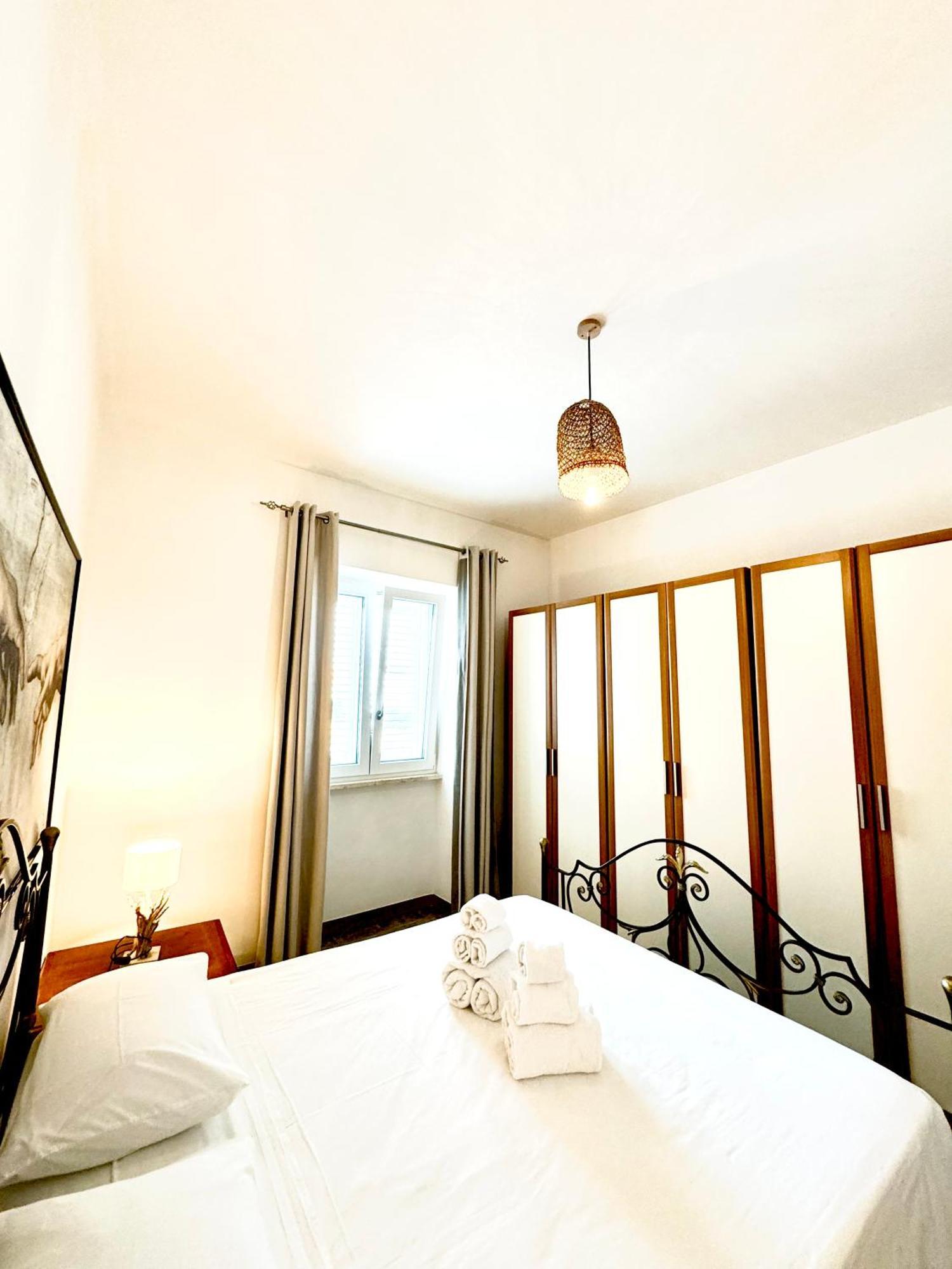 Rivamare Apartment Torre Squillace Bagian luar foto